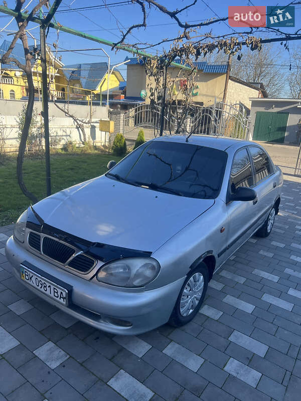 Седан Daewoo Sens 2003 в Тячеві