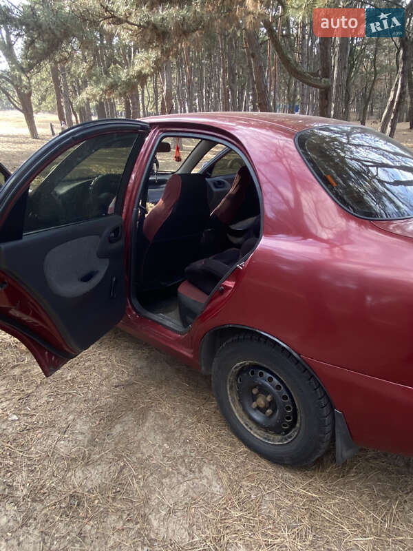 Седан Daewoo Sens 2005 в Днепре