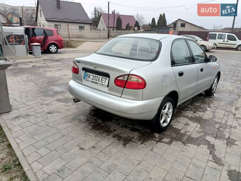 Седан Daewoo Sens 2005 в Острозі