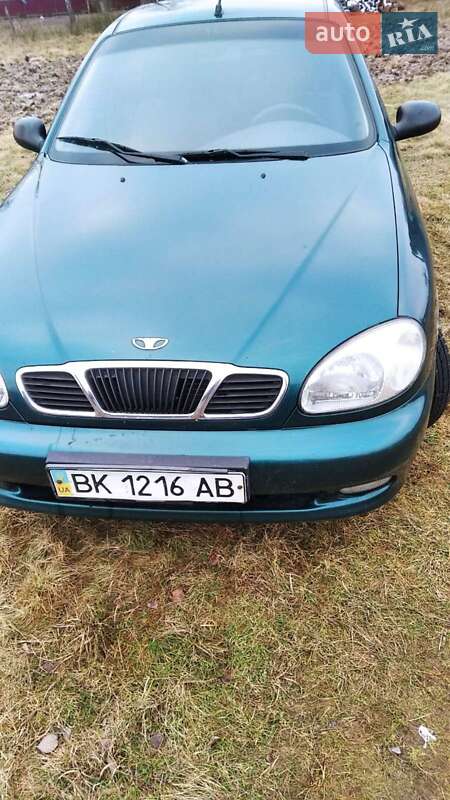 Седан Daewoo Sens 2004 в Сарнах