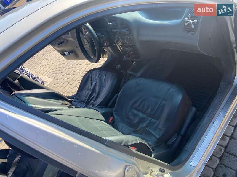 Седан Daewoo Sens 2003 в Львове
