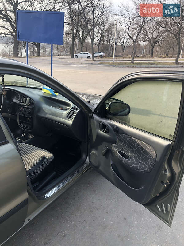 Седан Daewoo Sens 2004 в Кропивницькому