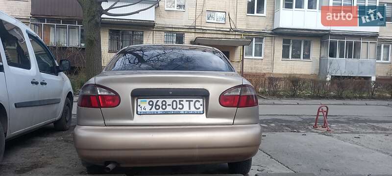 Седан Daewoo Sens 2003 в Львові