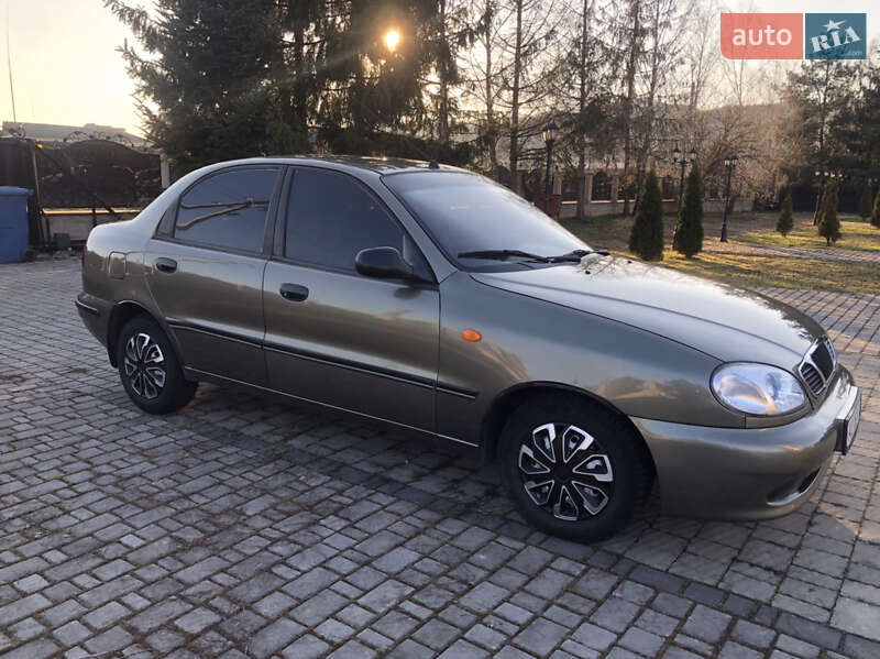 Седан Daewoo Sens 2004 в Хусте