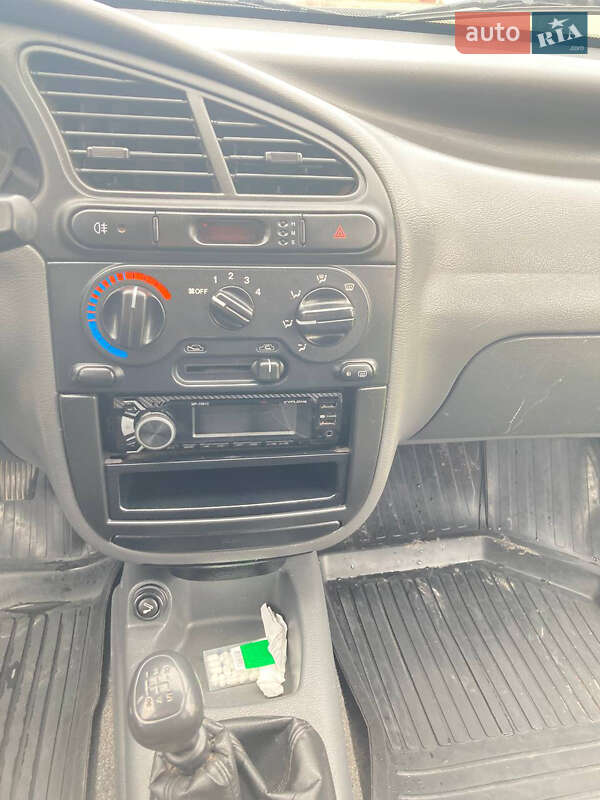 Седан Daewoo Sens 2005 в Днепре