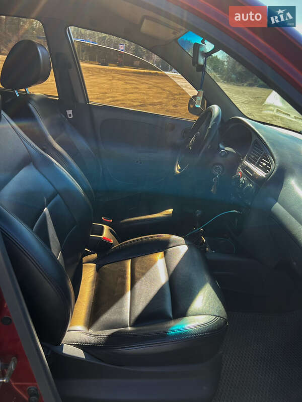 Седан Daewoo Sens 2004 в Сарнах