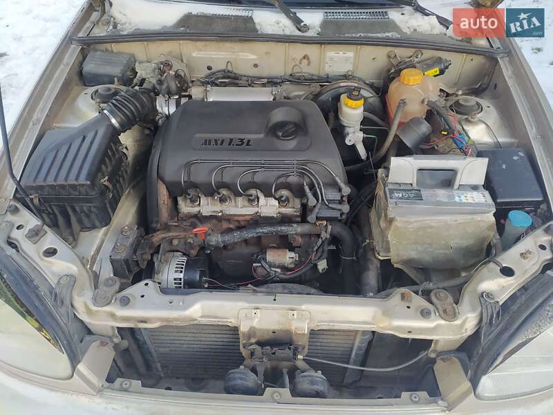 Седан Daewoo Sens 2004 в Богдановке