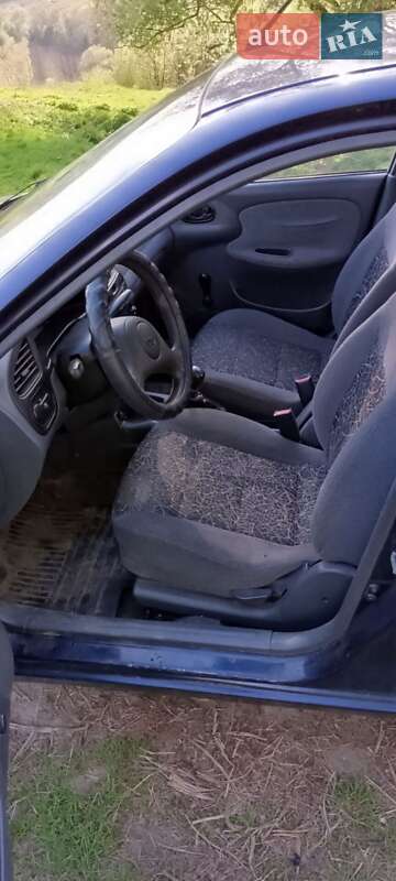 Седан Daewoo Sens 2006 в Бучаче
