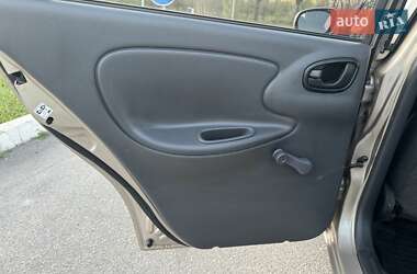 Седан Daewoo Sens 2012 в 