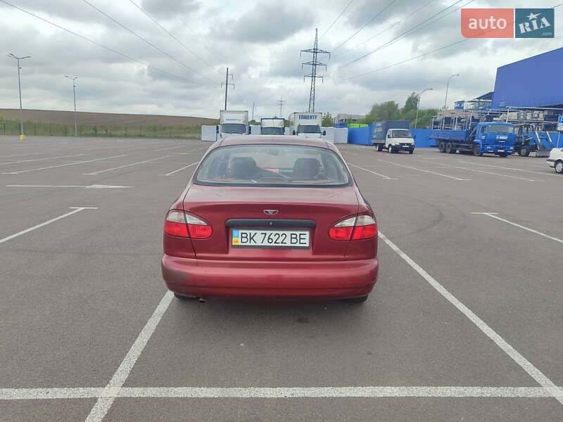 Седан Daewoo Sens 2004 в Ровно