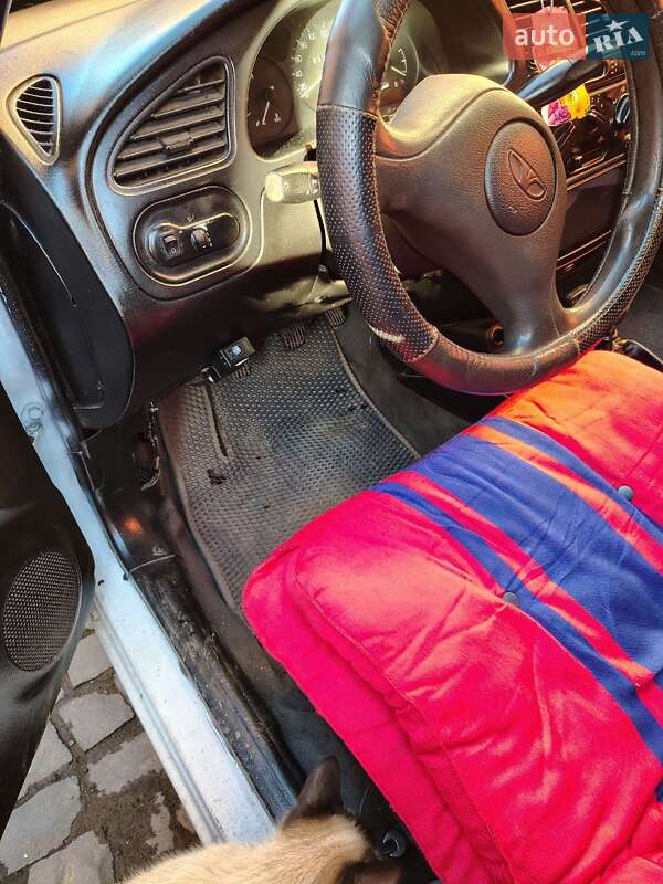 Седан Daewoo Sens 2004 в Ужгороде
