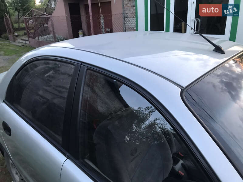 Седан Daewoo Sens 2005 в Львові