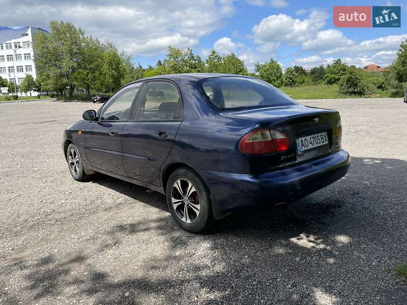 Седан Daewoo Sens 2004 в Ужгороді