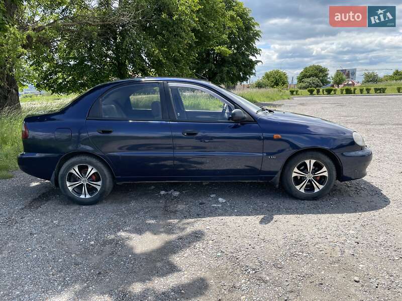Седан Daewoo Sens 2004 в Ужгороді
