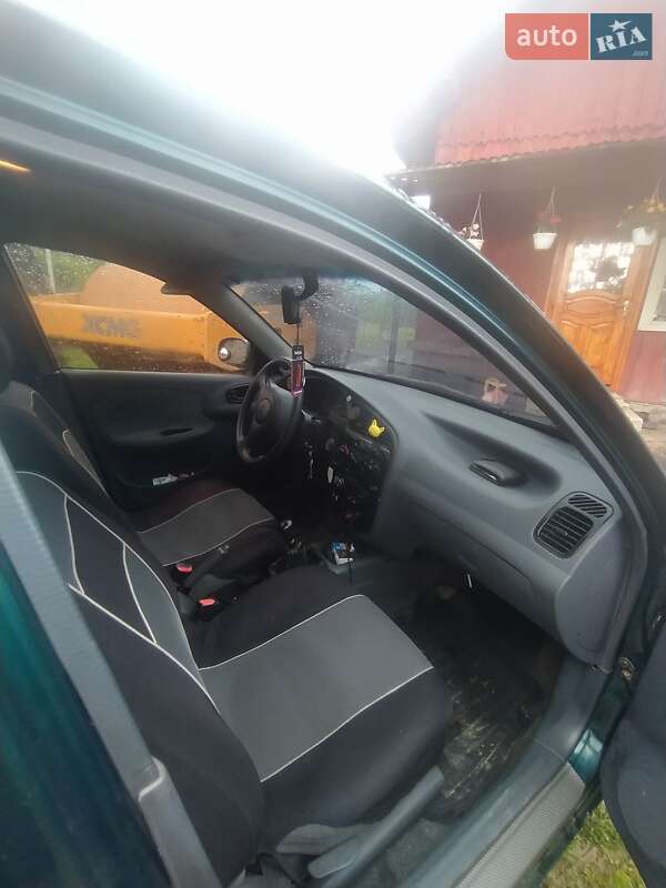 Седан Daewoo Sens 2006 в Сколе