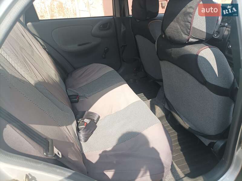 Седан Daewoo Sens 2006 в Кривом Роге
