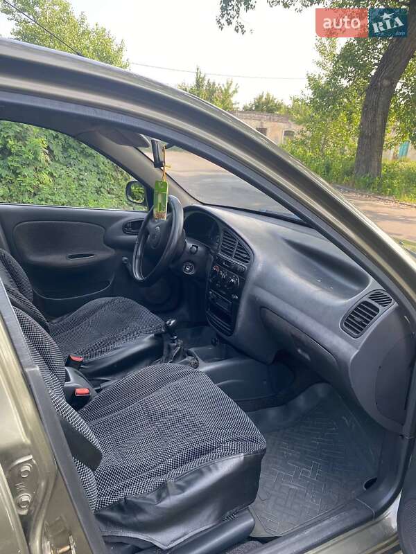Седан Daewoo Sens 2005 в Дніпрі