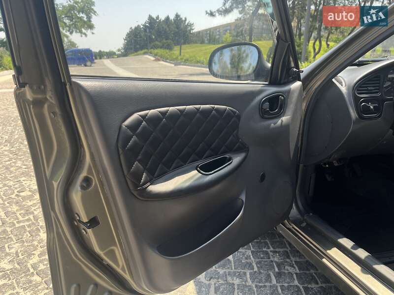 Седан Daewoo Sens 2003 в Дніпрі
