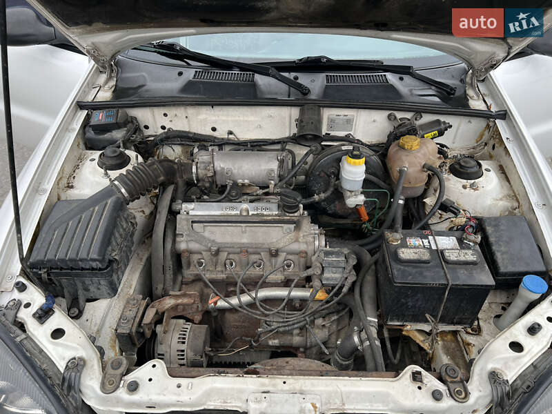 Седан Daewoo Sens 2004 в Івано-Франківську
