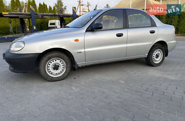 Седан Daewoo Sens 2004 в Львові