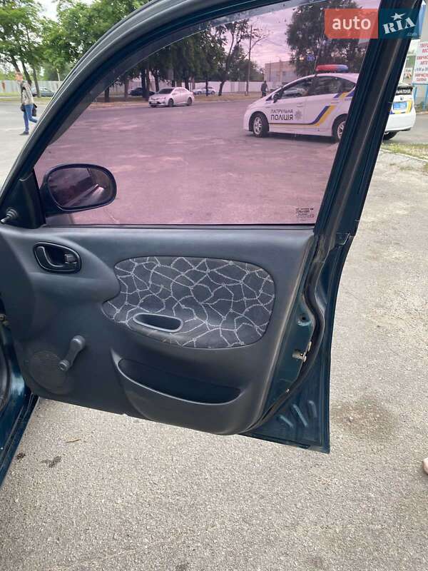 Седан Daewoo Sens 2003 в Запорожье