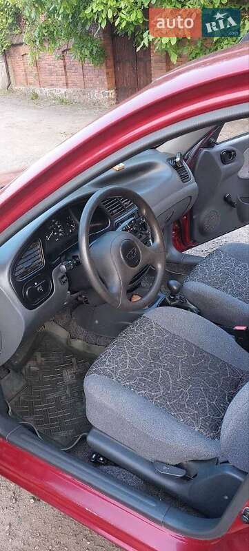 Седан Daewoo Sens 2006 в Умани