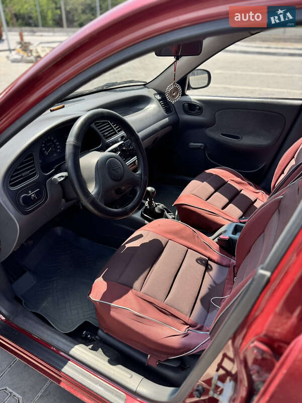 Седан Daewoo Sens 2004 в Кривом Роге