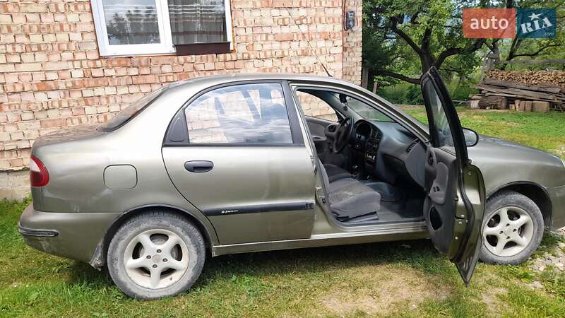 Седан Daewoo Sens 2007 в Косове