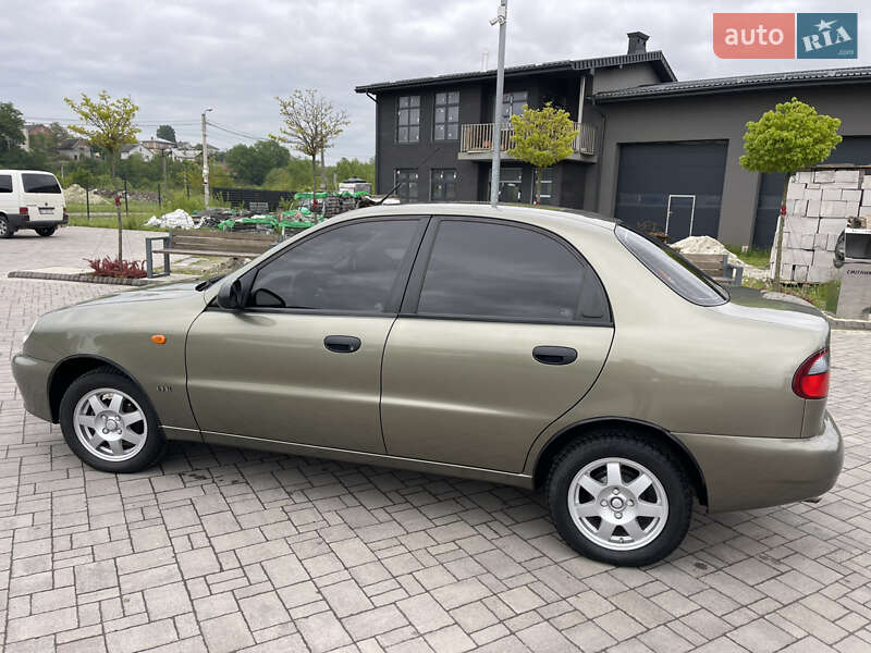 Седан Daewoo Sens 2004 в Львове