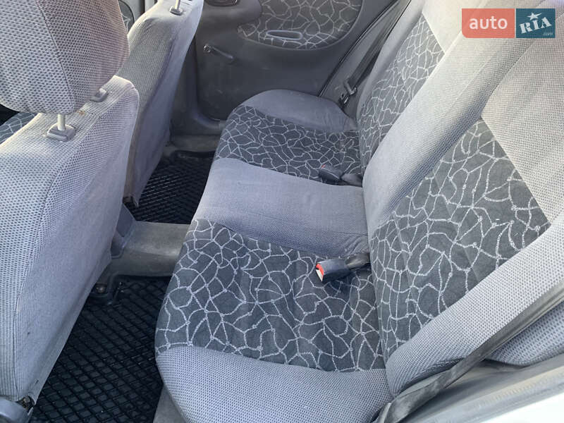 Седан Daewoo Sens 2002 в Костополе