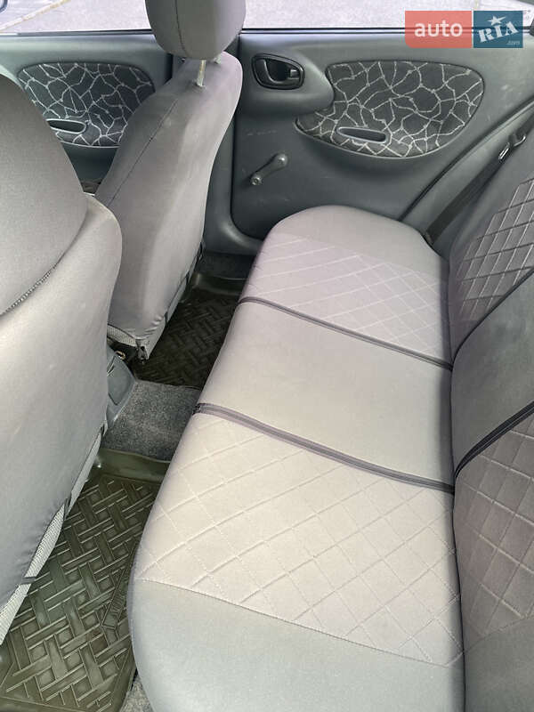 Седан Daewoo Sens 2003 в Харькове