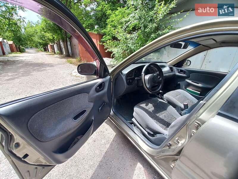 Седан Daewoo Sens 2004 в Кривому Розі