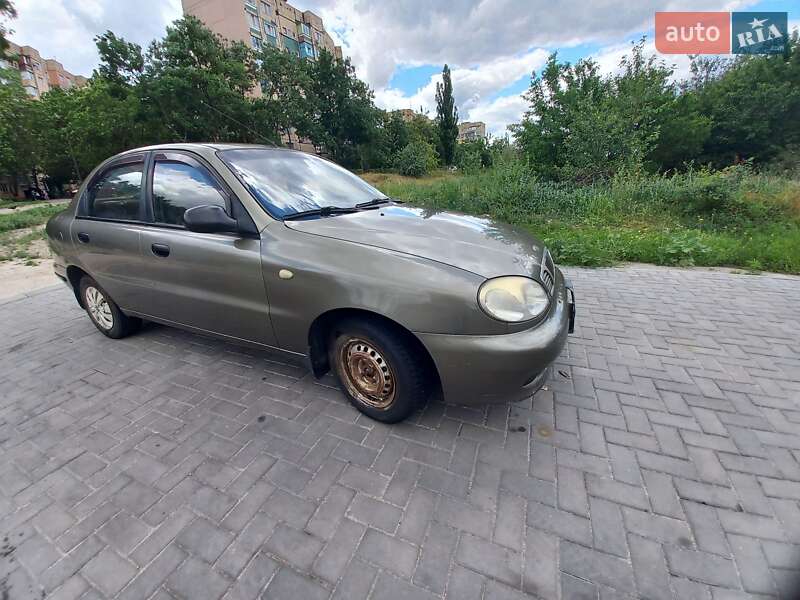 Седан Daewoo Sens 2004 в Кривому Розі