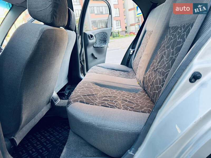 Седан Daewoo Sens 2003 в Тернополе