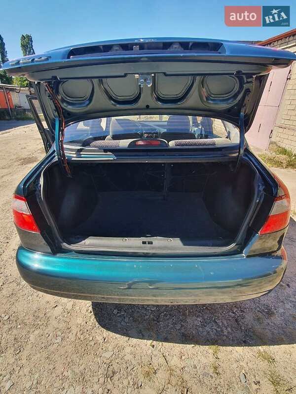 Седан Daewoo Sens 2003 в Вараше