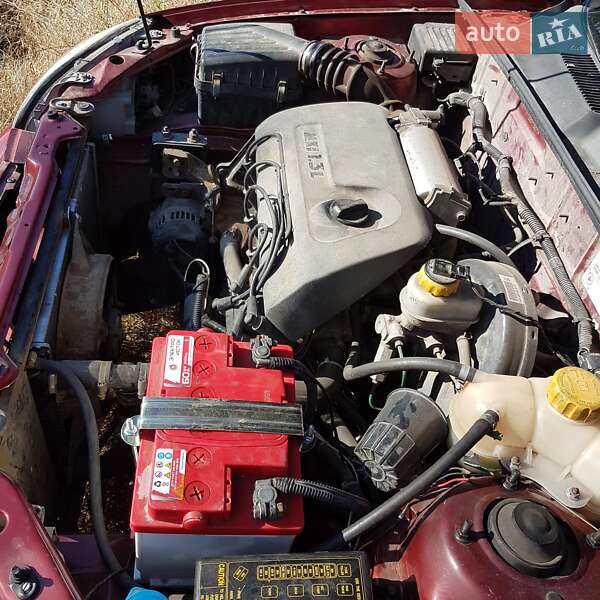 Седан Daewoo Sens 2003 в Запорожье