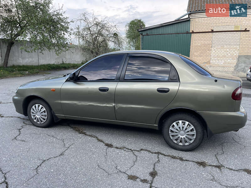 Седан Daewoo Sens 2002 в Полонному