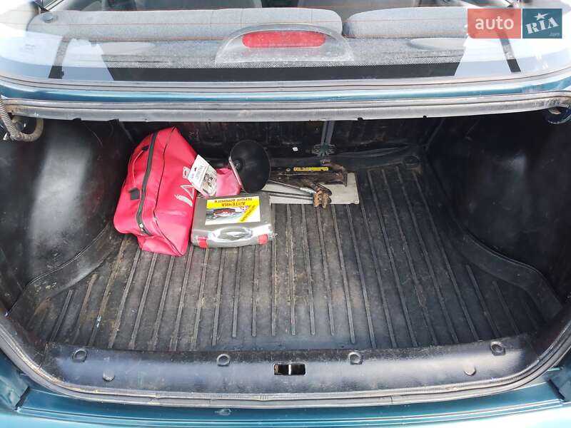 Седан Daewoo Sens 2005 в Полтаві