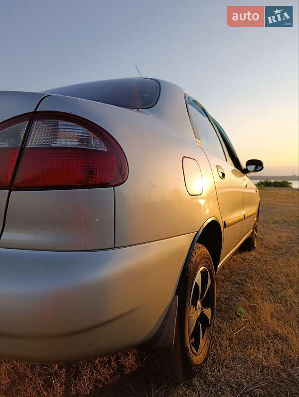 Седан Daewoo Sens 2004 в Запорожье