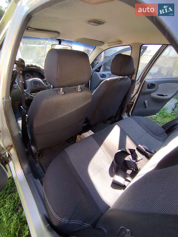 Седан Daewoo Sens 2004 в Гадячі