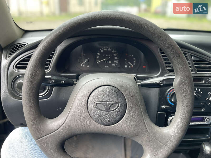 Седан Daewoo Sens 2005 в Жовкве