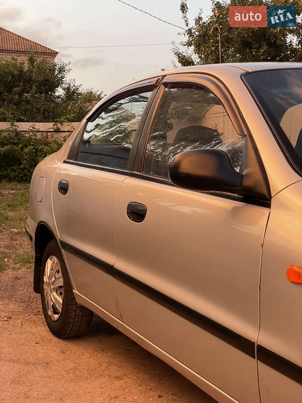 Седан Daewoo Sens 2005 в Хмільнику