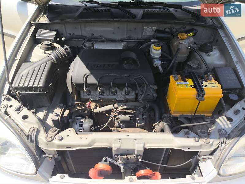 Седан Daewoo Sens 2003 в Запорожье