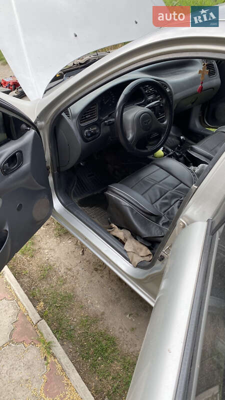 Седан Daewoo Sens 2004 в Волочиске