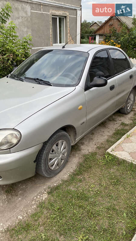 Седан Daewoo Sens 2004 в Волочиске