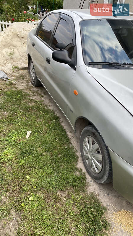 Седан Daewoo Sens 2004 в Волочиске