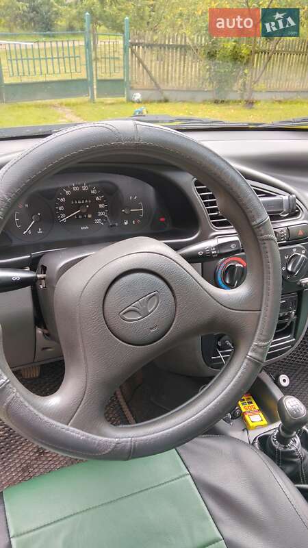 Седан Daewoo Sens 2004 в Пустомытах