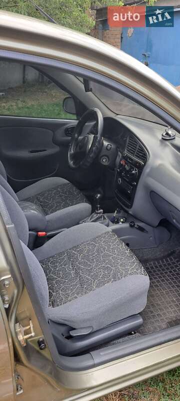 Седан Daewoo Sens 2004 в Марганце