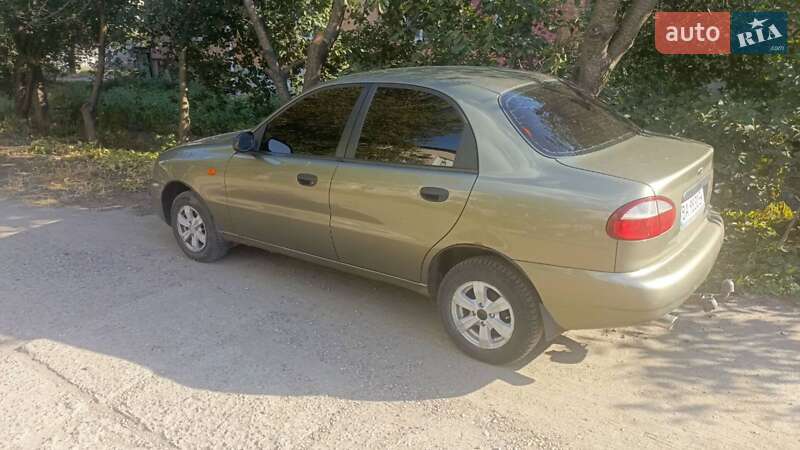 Седан Daewoo Sens 2005 в Помічній