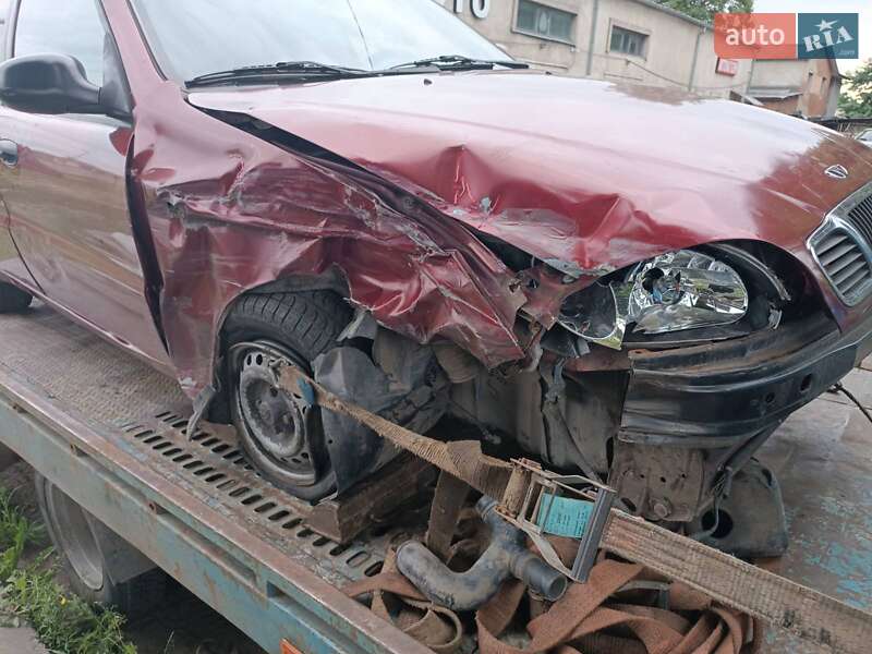 Седан Daewoo Sens 2004 в Львове